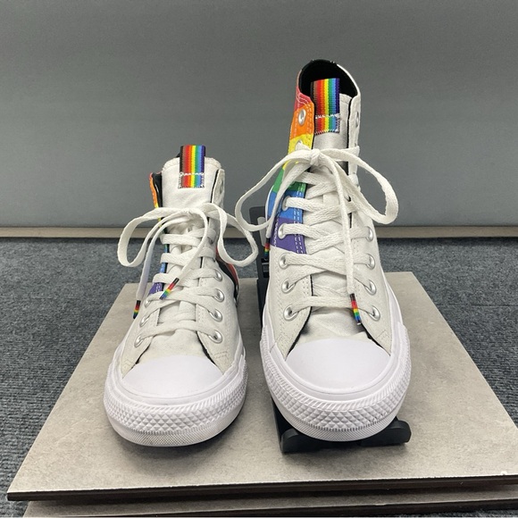 Converse Unisex Chuck Taylor High Top Sneakers Pride Rainbow M7.5 W9.5 - Picture 2 of 7